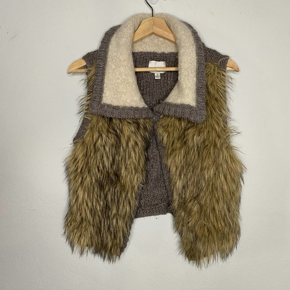 Anthropologie Jackets & Blazers - Anthropologie Greylin Faux Fur Cable Knit Vest Fleece Collar Small